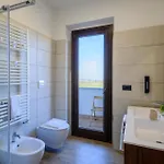 2 Bedroom Amazing In Apartment Moscufo