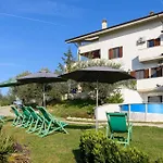 2 Bedroom Amazing In Apartment Moscufo