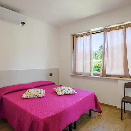 Apartment 2 Bedroom Cozy In