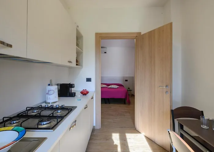 Апартаменты 2 Bedroom Cozy In